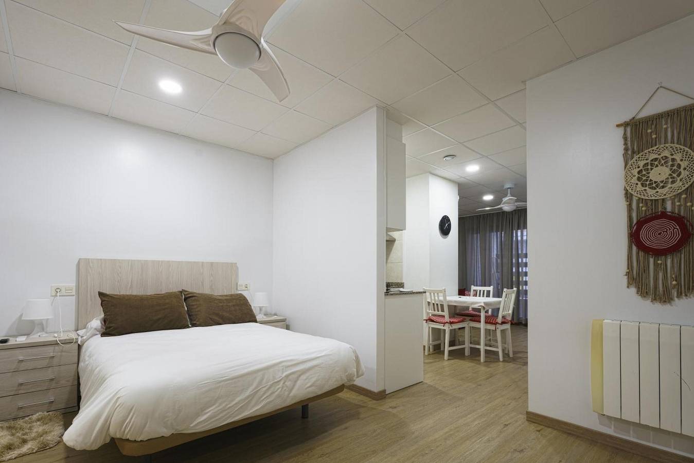 Ganzes Studio, Sophie Apartamentos 'Loft' mit privater Terrasse und Wlan in Burela, Costa de Galicia