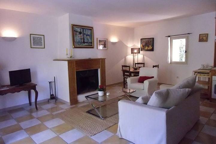 Appartement de vacances pour 2 personnes, avec piscine et jardin