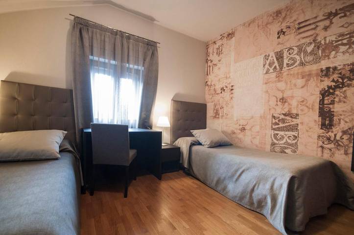 Hôtel pour 3 personnes, avec jardin, adapté aux familles à Dubino - 3