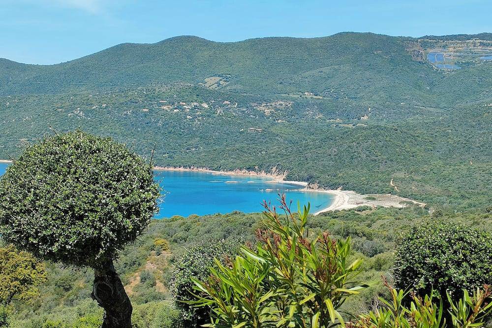 Mini villa ristrutturata con tutti i comfort residence 3*, piscina, mare a piedi in Serra di Ferro, Ajaccio e dintorni