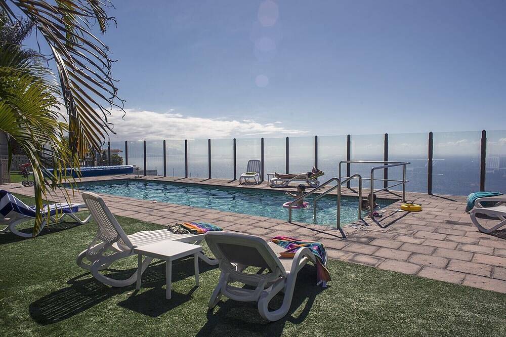 Entire apartment, 2 Bedrooms, Sea View, Heated Pool 27ºC, Heating, Free Wifi, private garden and barbecue (4) in El Caletón, La Matanza de Acentejo