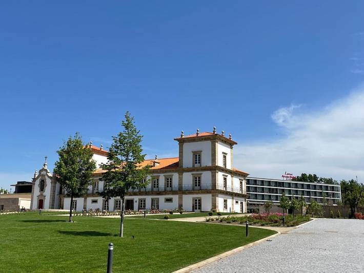 Hotel para 2 pessoas, com Terraço e Jacuzzi e ainda Jardim and Piscina em Arcos de Valdevez (cidade)