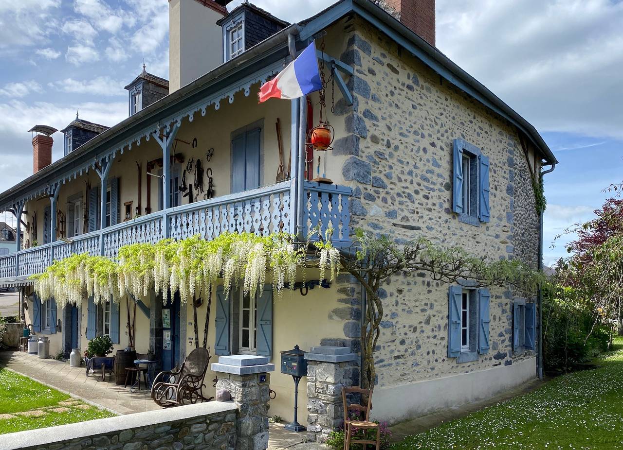 Casa de vacaciones «Gîte La Petite Gourmande» con terraza compartida, jardín común y Wi-Fi in Aramits, Béarn