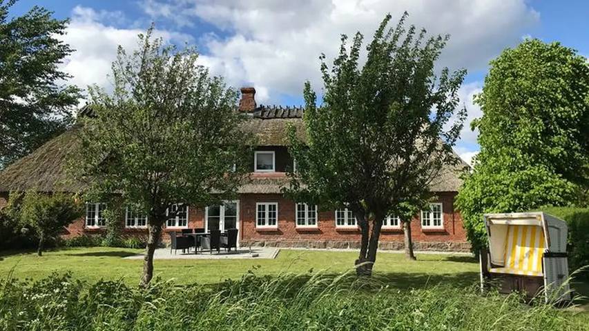 Ferienhaus für 6 Personen, mit Terrasse und Garten in Dollerup
