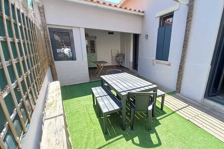 Villa for 6 people, with terrace, with pets in Lisbon