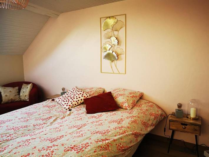 Location de vacances pour 2 personnes, avec Terrasse et Jardin ainsi que Piscine et Vue à Bersaillin