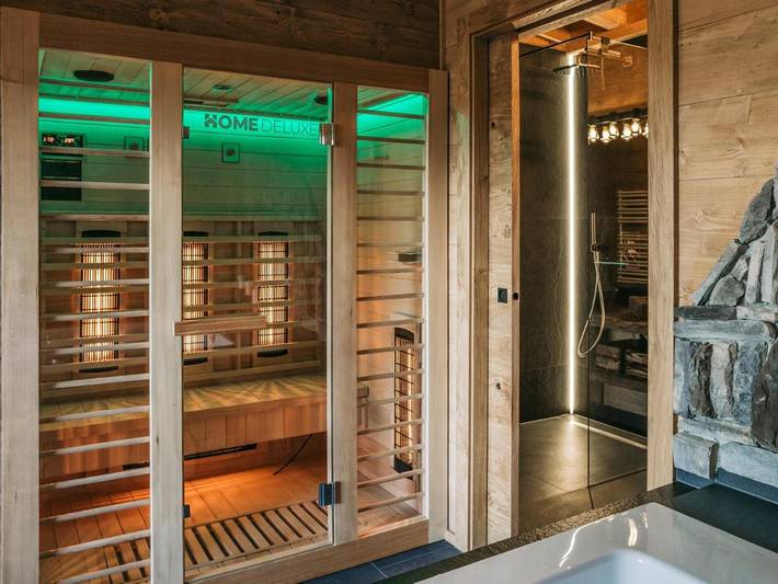 Chalet für 3 Personen, mit Balkon und Terrasse sowie Whirlpool und Sauna in Hersbrucker Schweiz