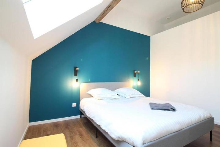 Location de vacances pour 2 personnes, avec Terrasse ainsi que Jardin et Piscine à Ruffey-lès-Beaune - 4