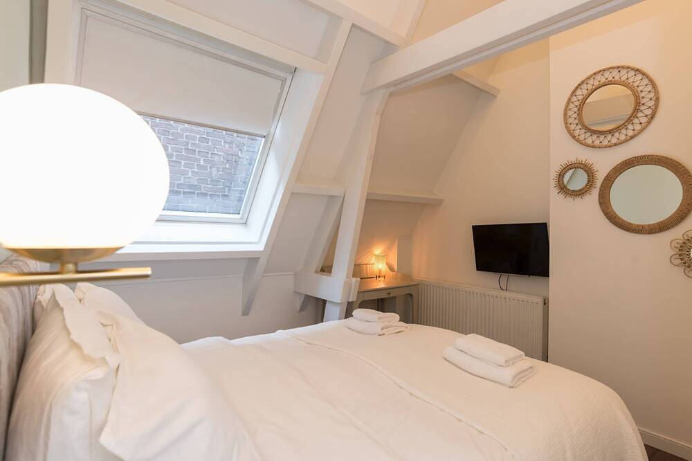 Six Boutique Hotel - Luxury Quadruple Room in Haarlem, Niederländische Nordsee