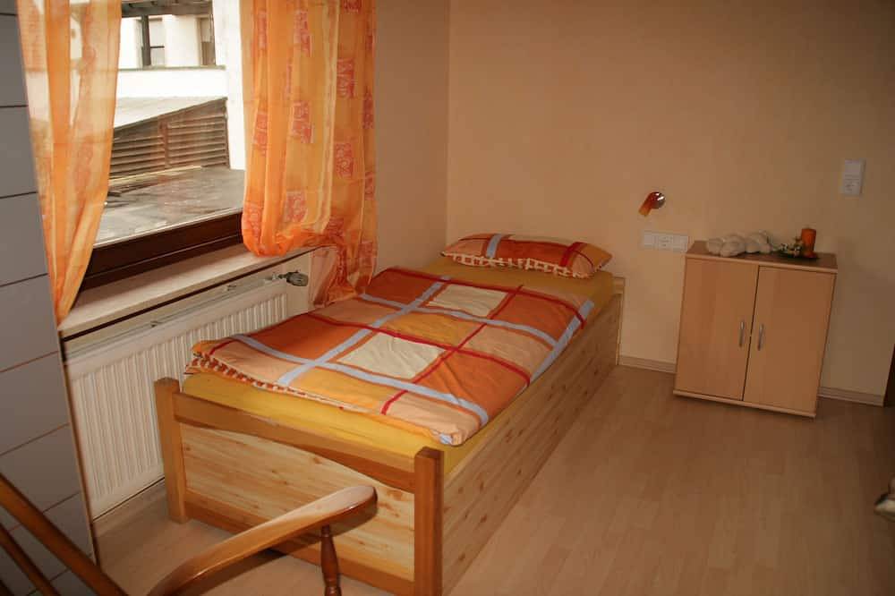 Ferienhaus Susanne mit Garten und Pool in Haßloch, Pfälzer Rheinebene
