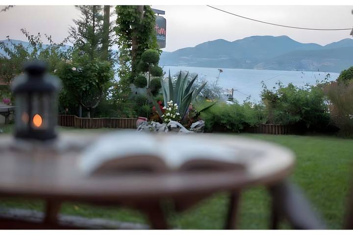 Studio für 3 Personen, mit Balkon und Garten, kinderfreundlich auf Lefkada