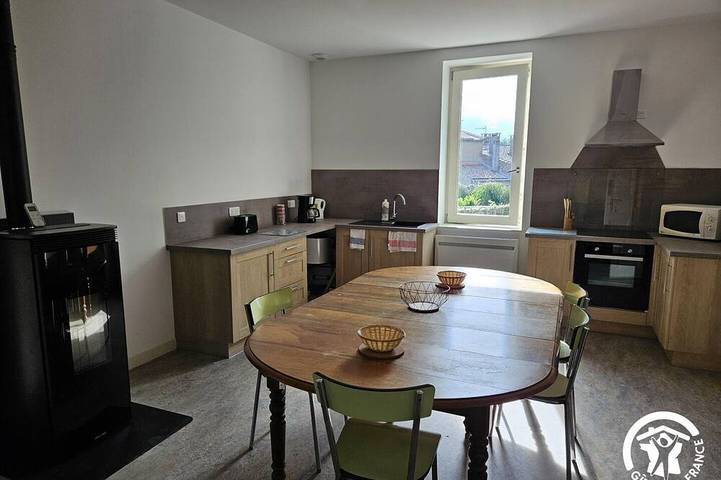 Location de vacances pour 12 personnes, avec Jardin à Aiguefonde