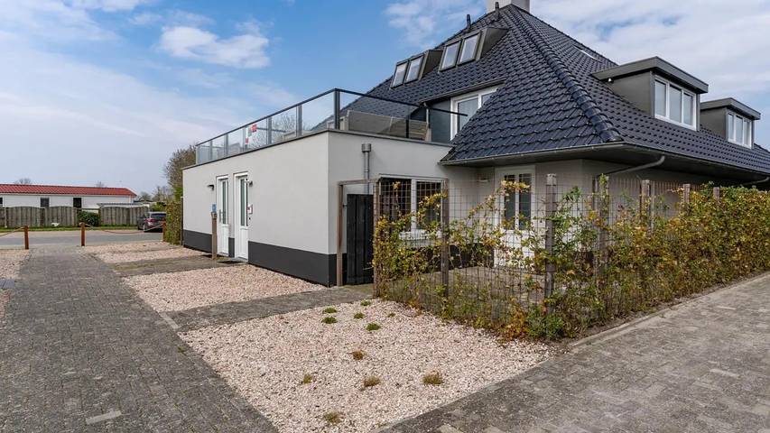Ferienhaus mit Meerblick für 9 Personen, mit Garten