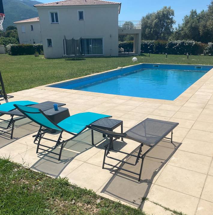 Apartament wakacyjny dla 4 osób, z basen i ogród oraz taras w Korsyka