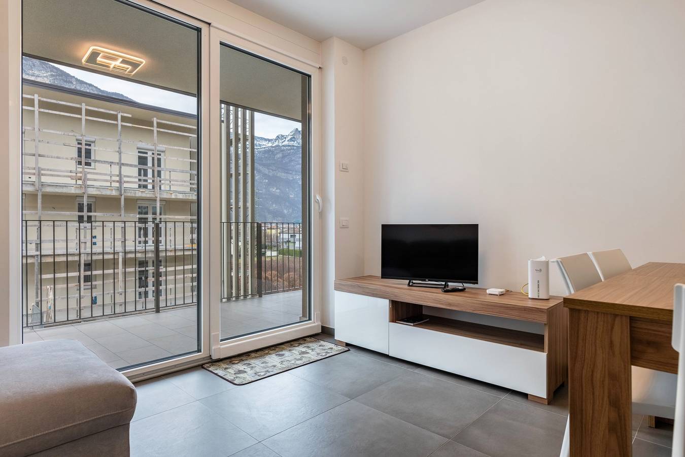 Appartamento intero, Appartamento 'Casa Canova- Parcheggio gratuito' con vista sulle montagne, terrazza privata e Wi-Fi in Trento, Dolomiti di Fiemme