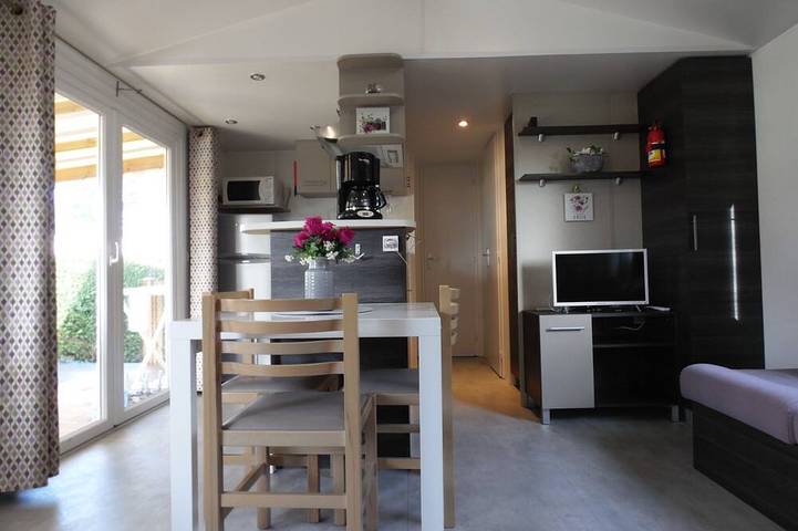 Camping pour 8 personnes à Les Mathes