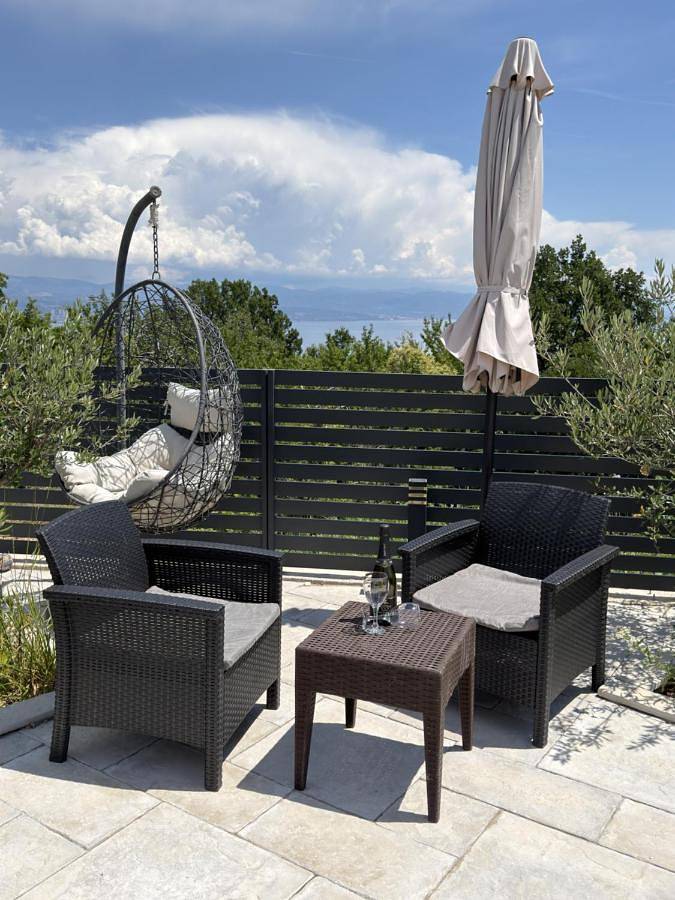 Ganze Wohnung, Apartments Nika with swimming pool and beautiful sea view in Ika, Primorje-Gorski Kotar