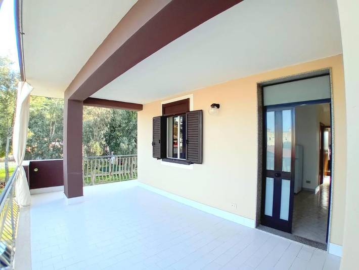 Gîte pour 16 personnes, avec vue et terrasse, animaux acceptés à Agnone Bagni - 2