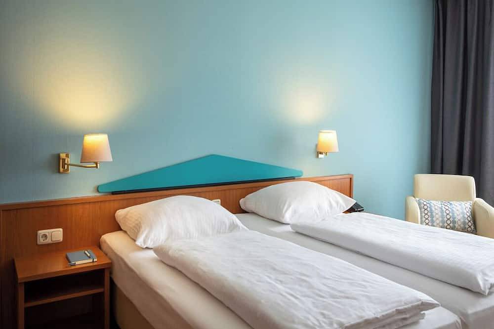 Enjoy a Contemporary Room for a Relaxing Stay — Your Perfect Weekend Escape in Dörnigheim, Maintal