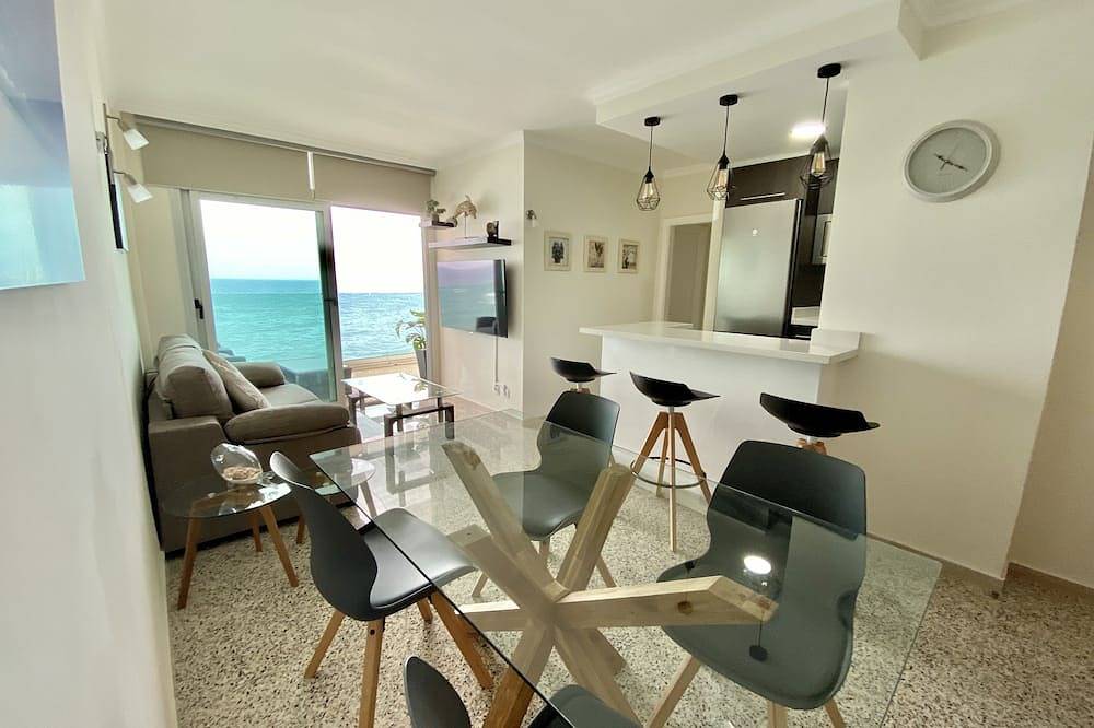 Apartamento entero, Bonito apartamento a pie de playa con gran terraza frente al mar in Hoya del Pozo, Gran Canaria Este