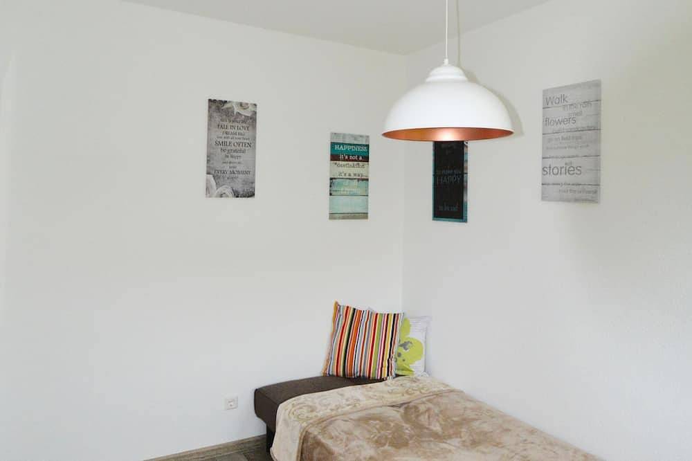 Ganze Wohnung, Liebevoll eingerichtete Ferienwohnung -Wasser-Natur-Kultur-Erholung in Zehdenick, Ruppiner Seenland