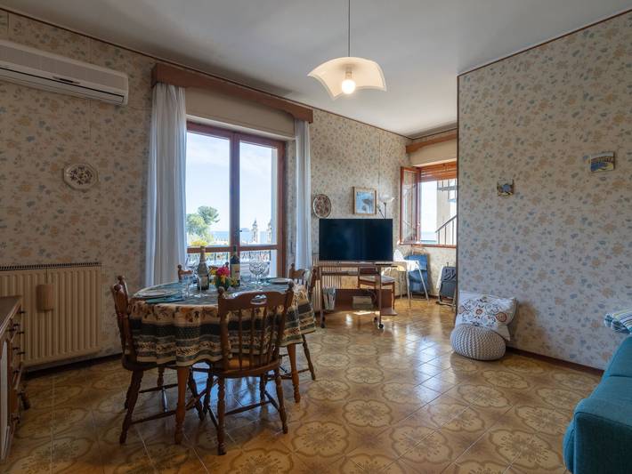 Gîte pour 6 personnes, avec jardin ainsi que vue et terrasse, animaux acceptés à Laigueglia - 2
