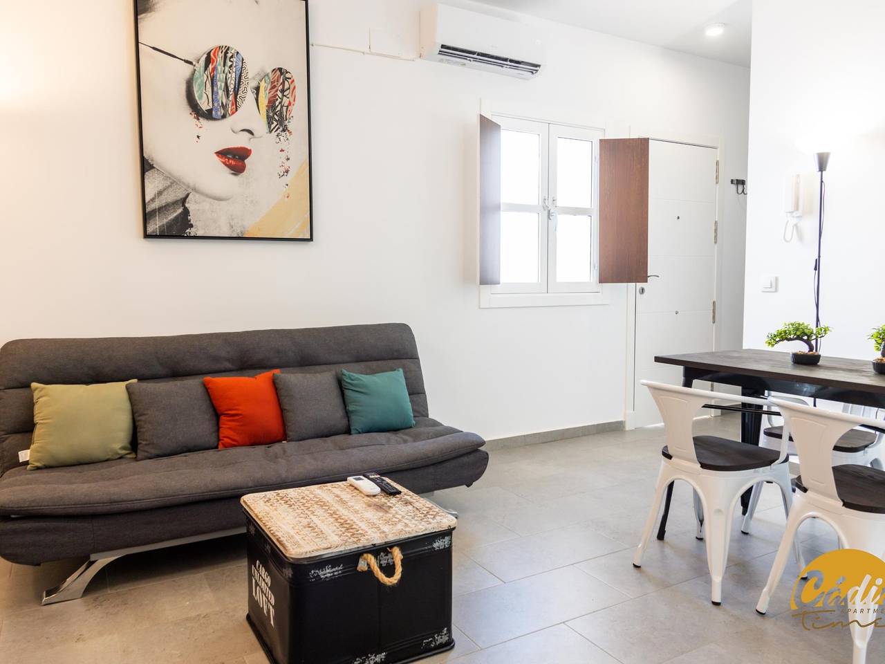Entire holiday apartment, Casa Rehala Yor by Cadiz Time in Cadiz Old Town, Cádiz