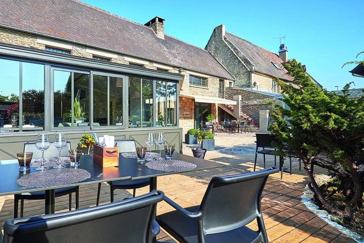 Hôtel pour 2 personnes, avec jardin et terrasse, animaux acceptés à Bénouville