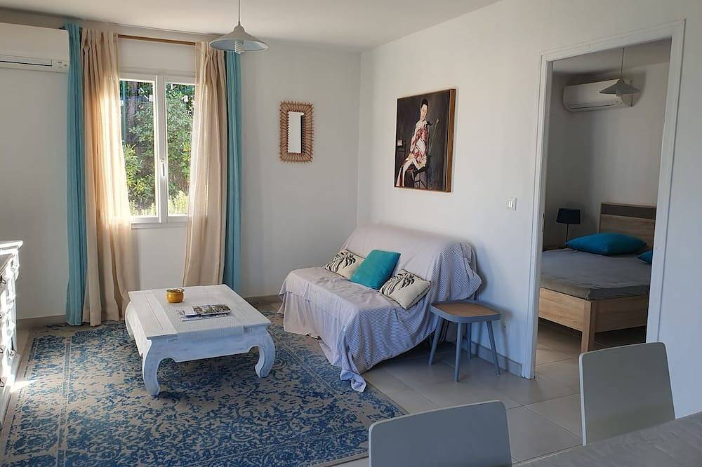 Zwischen Cannes und St. Tropez, kleine klimatisierte Villa mit 2 Schlafzimmern in Saint-Aygulf, Frejus