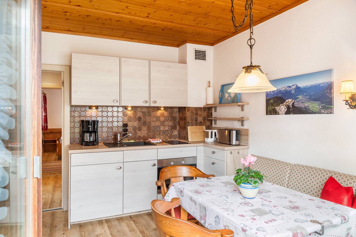Vakantiewoning "Häuserl" in het hart van Garmisch-Partenkirchen., foto 6
