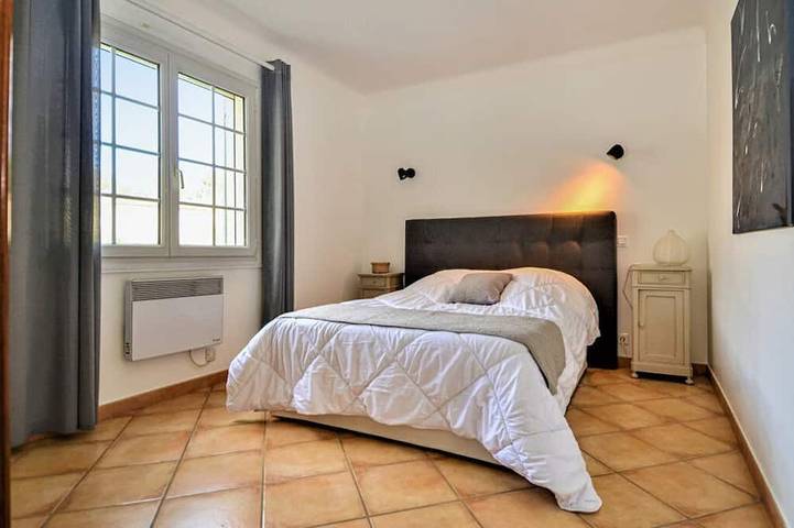 Location de vacances pour 9 personnes, avec jardin à Bellegarde - 4