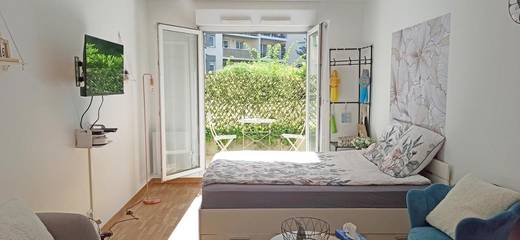 Gîte pour 2 personnes, avec terrasse, animaux acceptés à Suresnes