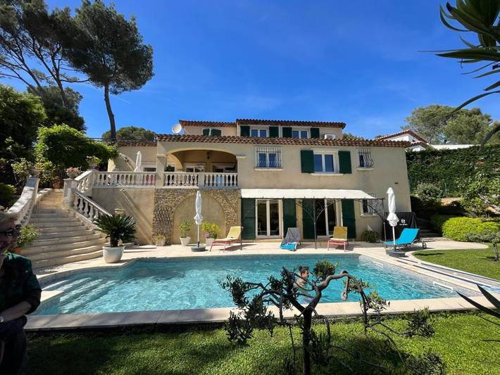Maison d’hôte pour 4 personnes, avec piscine et jardin