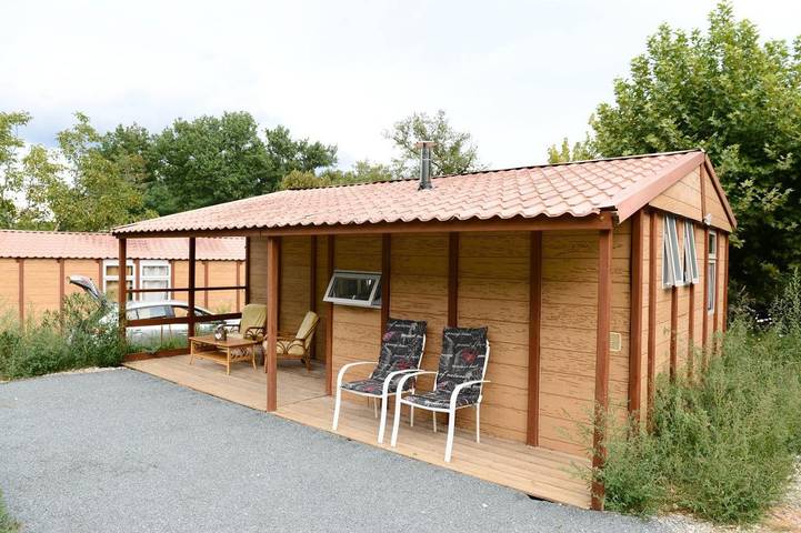 Gîte pour 4 personnes, avec piscine ainsi que vue et jardin, animaux acceptés à Saint-André-d'Allas - 3