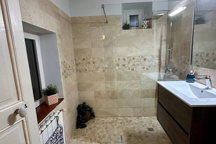 Location de vacances pour 2 personnes, animaux acceptés à La Malène - 2