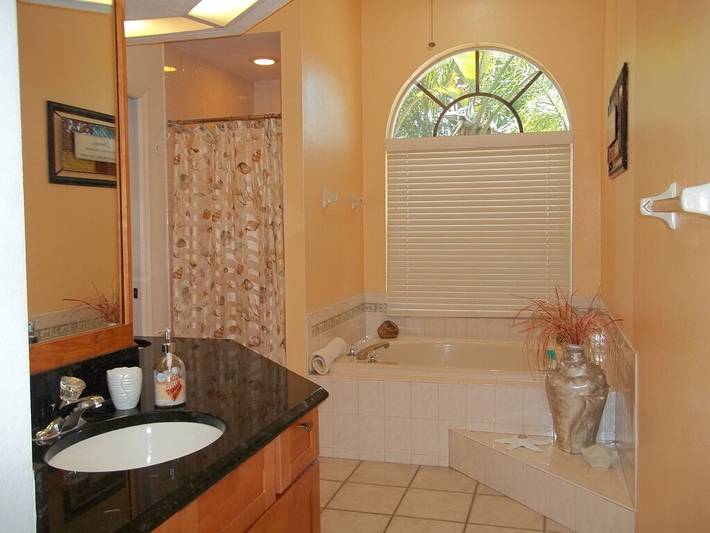 Vacation rental for 6 people, with yard in Tarpon Springs