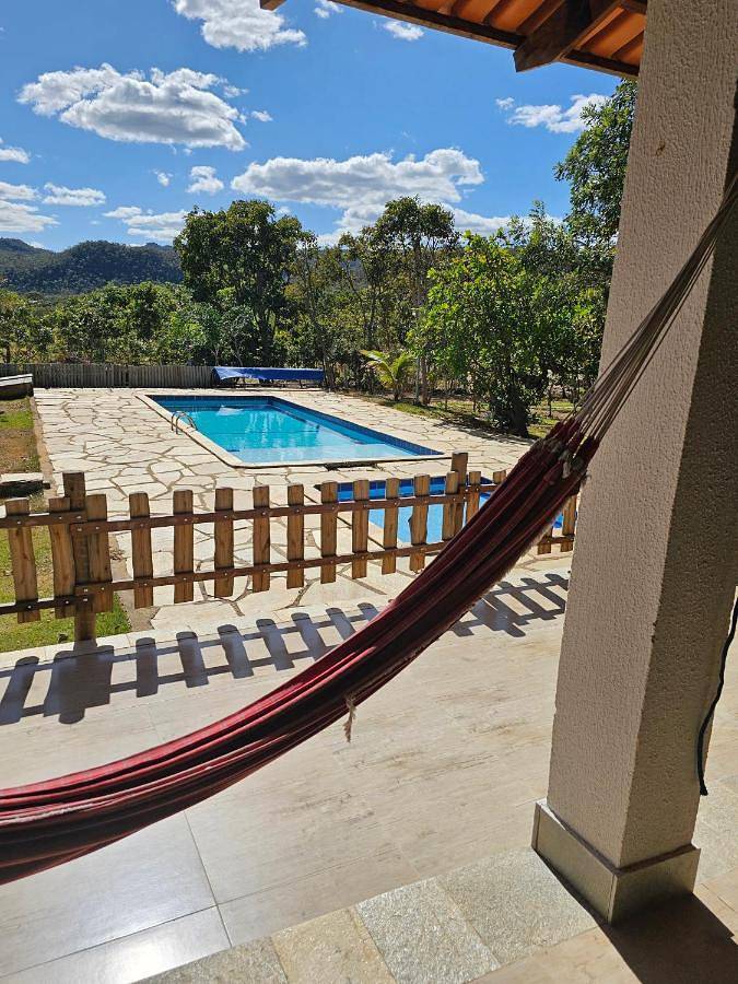 Casas e apartamentos de temporada para 15 pessoas, com jardim e piscina infantil e ainda piscina and vista em Goiás