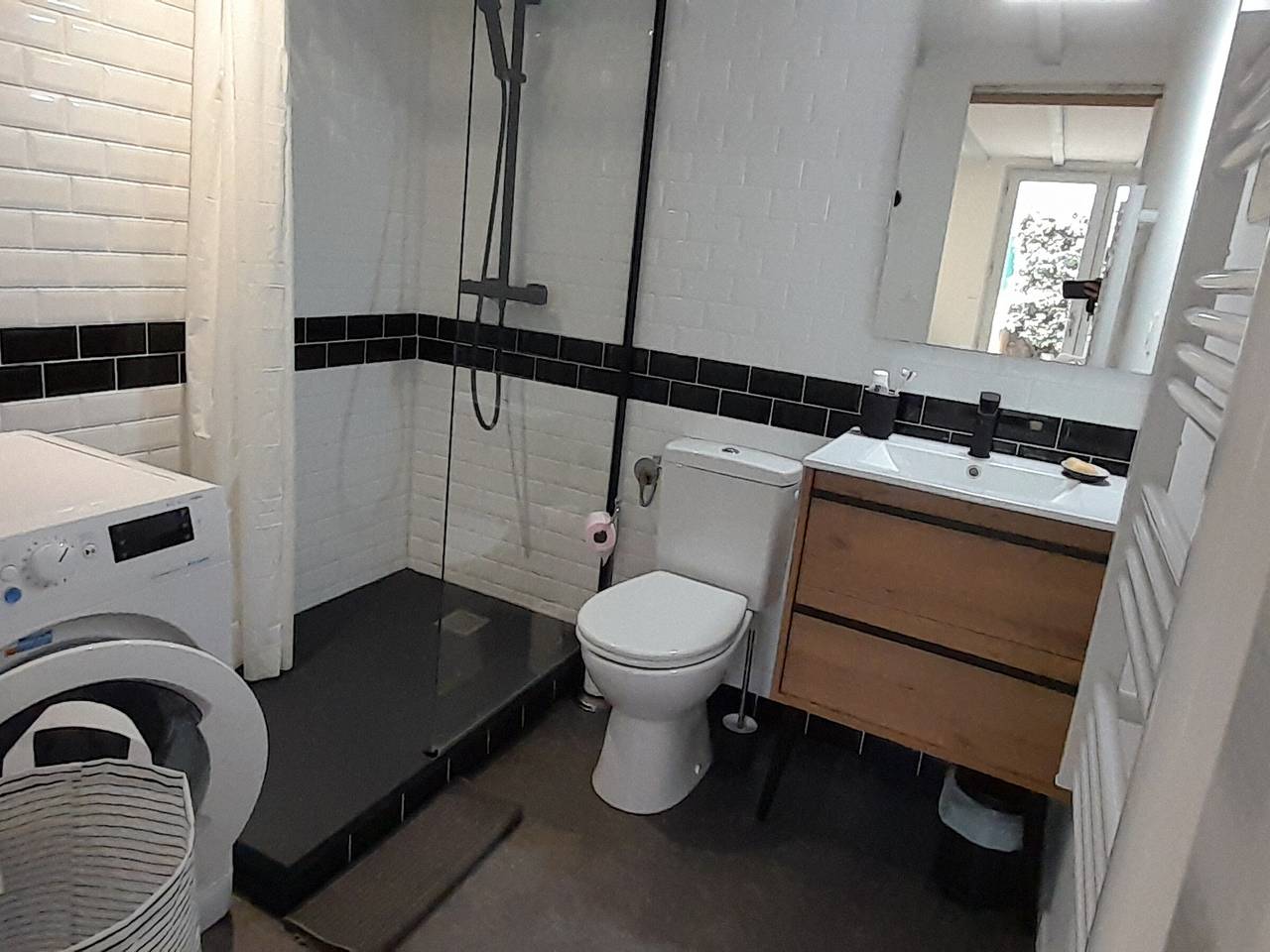 Entire apartment, Beachfront Villa with Wifi, Terrace & Parking - Sleeps 4 in Capbreton, Côte d’Argent