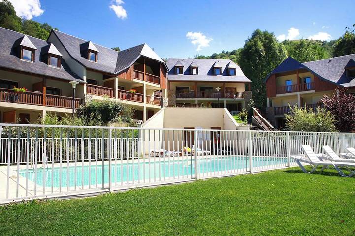Appart’hôtel pour 5 personnes, avec piscine ainsi que balcon et sauna