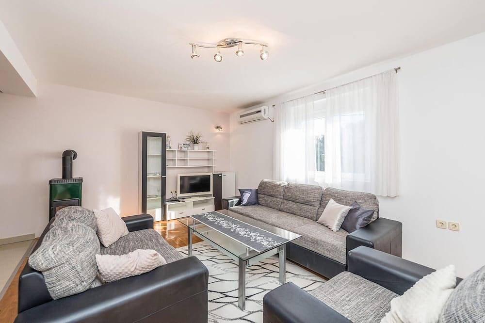 Pet friendly home in Bibinje in Bibinje, Zadar