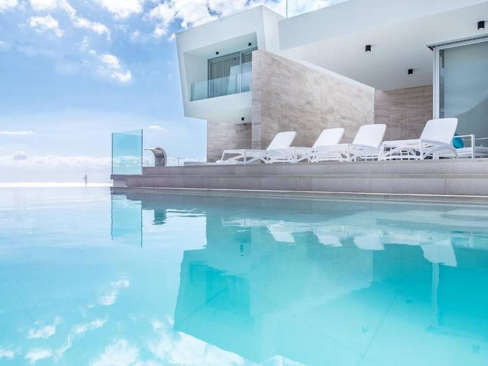 Chalet voor 10 personen, with whirlpool and zwembad as well as tuin in Zuid Tenerife