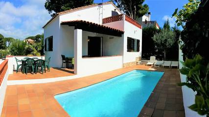 Maison De Vacances pour 6 Personnes dans L'Escala, Costa Brava, Photo 1