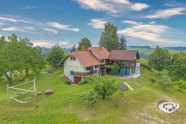 Ferienhaus für 7 Personen, mit Balkon und Sauna, kinderfreundlich