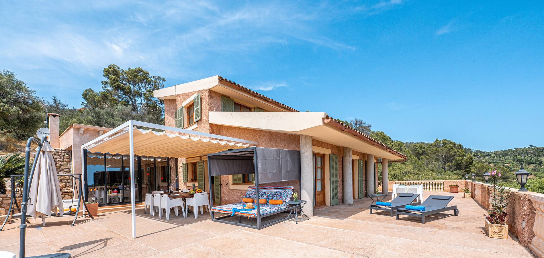 Schönes Ferienhaus "Son Llodra" mit Bergblick, Pool, Terrasse und Wlan in Manacor, Mallorca Osten