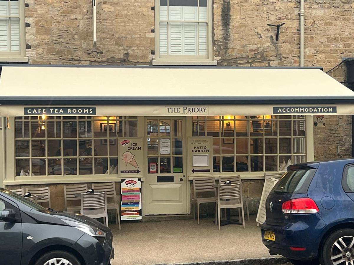 Priory Tearooms Burford with Rooms in Burford, Oxfordshire