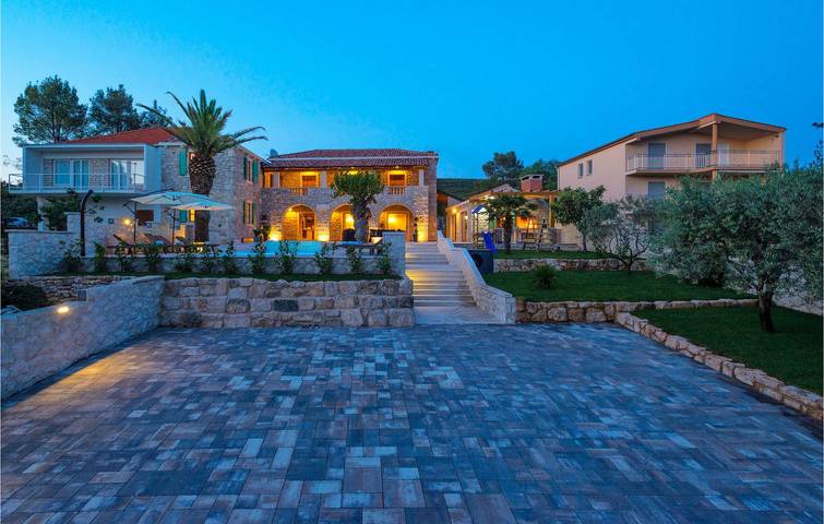 Ferienhaus für 12 Personen, mit Sauna, mit Haustier in Sukosan - 4