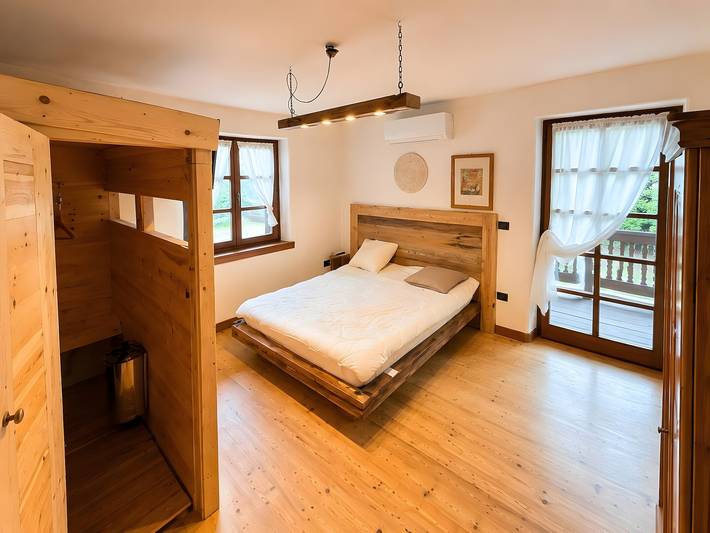 Habitación 'Camera Genziana' con vistas a la montaña, Wi-Fi y aire acondicionado in Pergine Valsugana, Lago di Caldonazzo