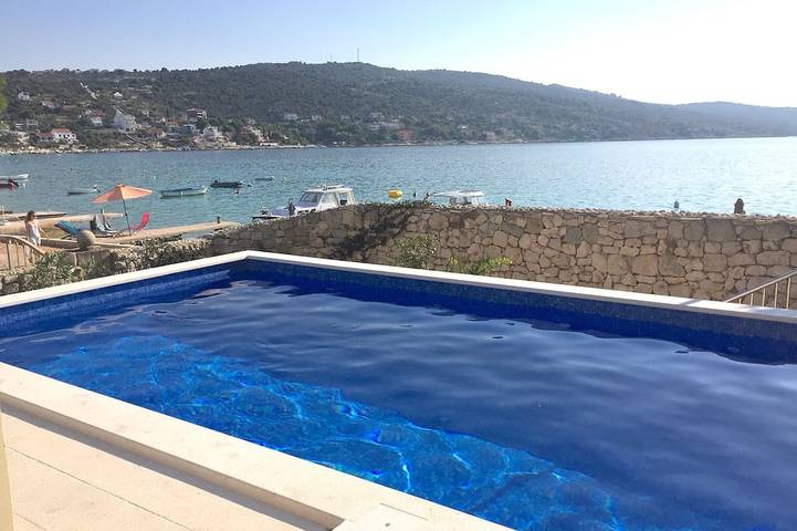 Villa pour 14 personnes, avec Balcon et Terrasse à Sevid