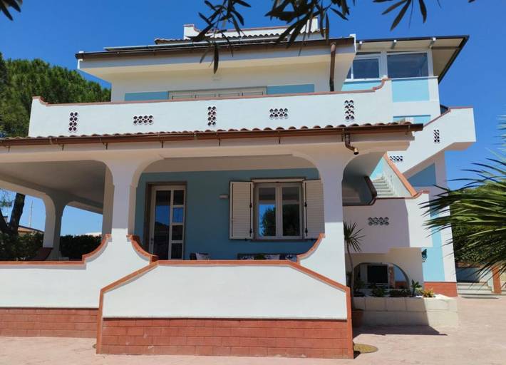 B&b per 2 persone, con Balcone e Terrazza nonché Giardino e Panorama a Fontane Bianche