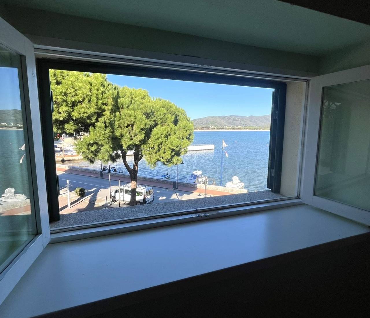 Apartamento entero, App.Ti Lungomare Seafront - Lungomare Seafront 6 Posti-Lungomare Seafront 6 Posti in Spiaggia di Marina di Campo, Marina di Campo